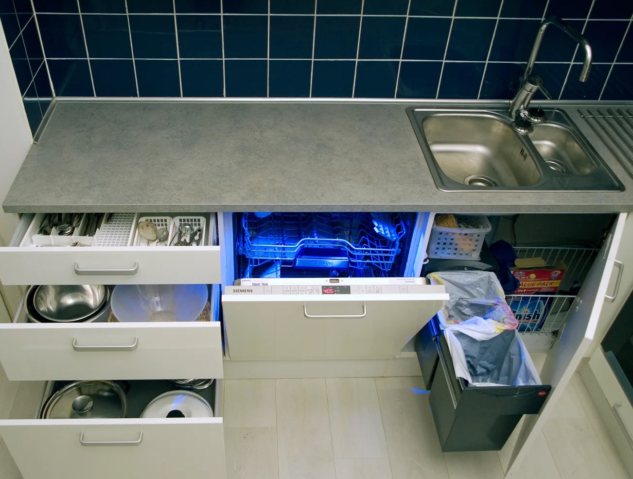 Dishwasher Leak Cleanup in Newark, NJ